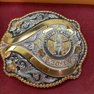 Belt buckle - Houston Livestock Show and rodeo, 2011, new in original box